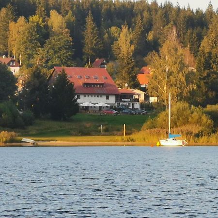 Penzion Tomy Na Plazi Hotel Frymburk Exterior photo