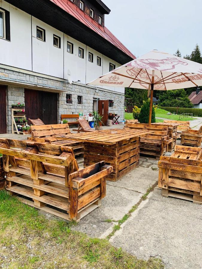 Penzion Tomy Na Plazi Hotel Frymburk Exterior photo